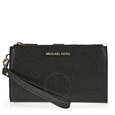 Michael Kors Adele Smartphone Wristlet .